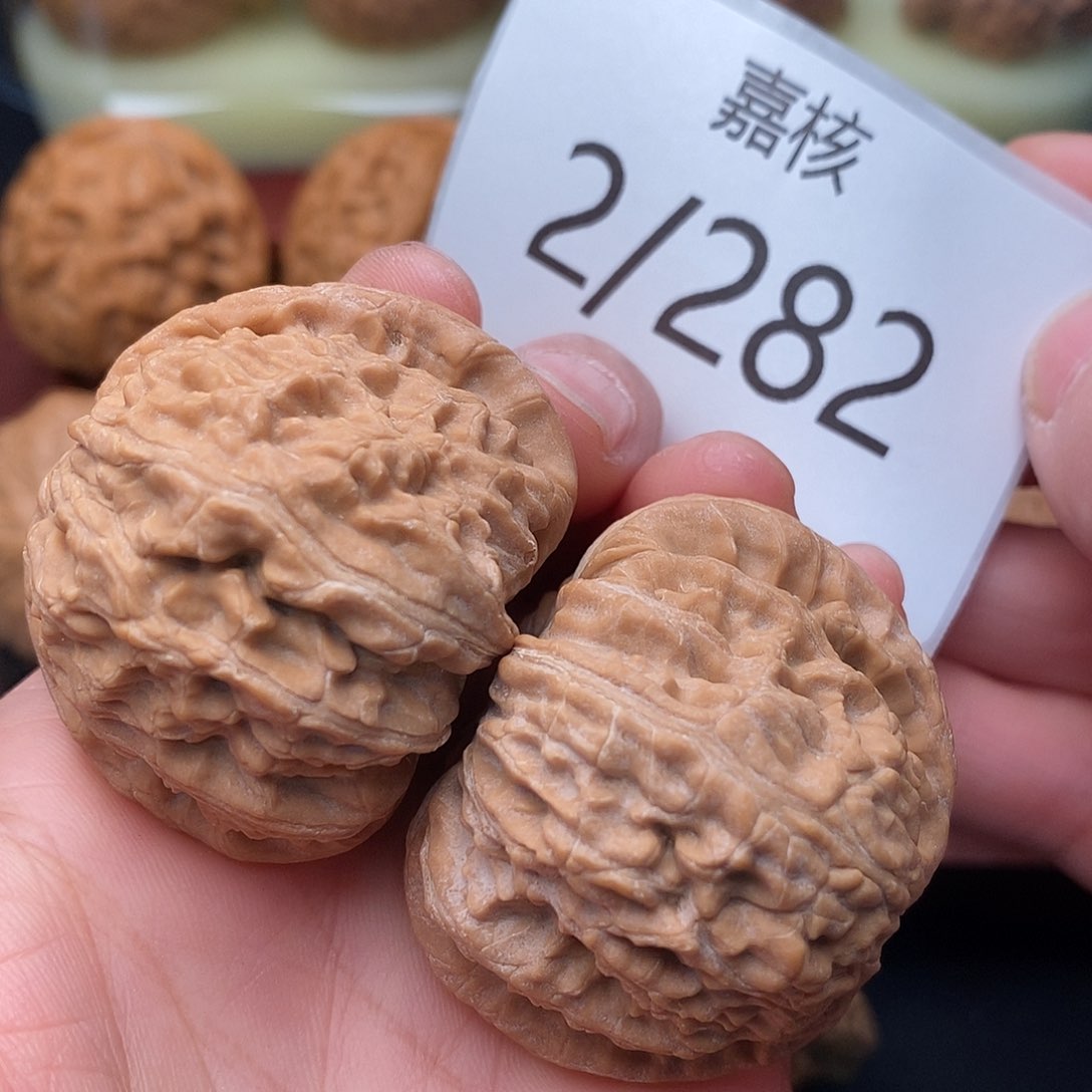 文玩核桃把件42白狮子