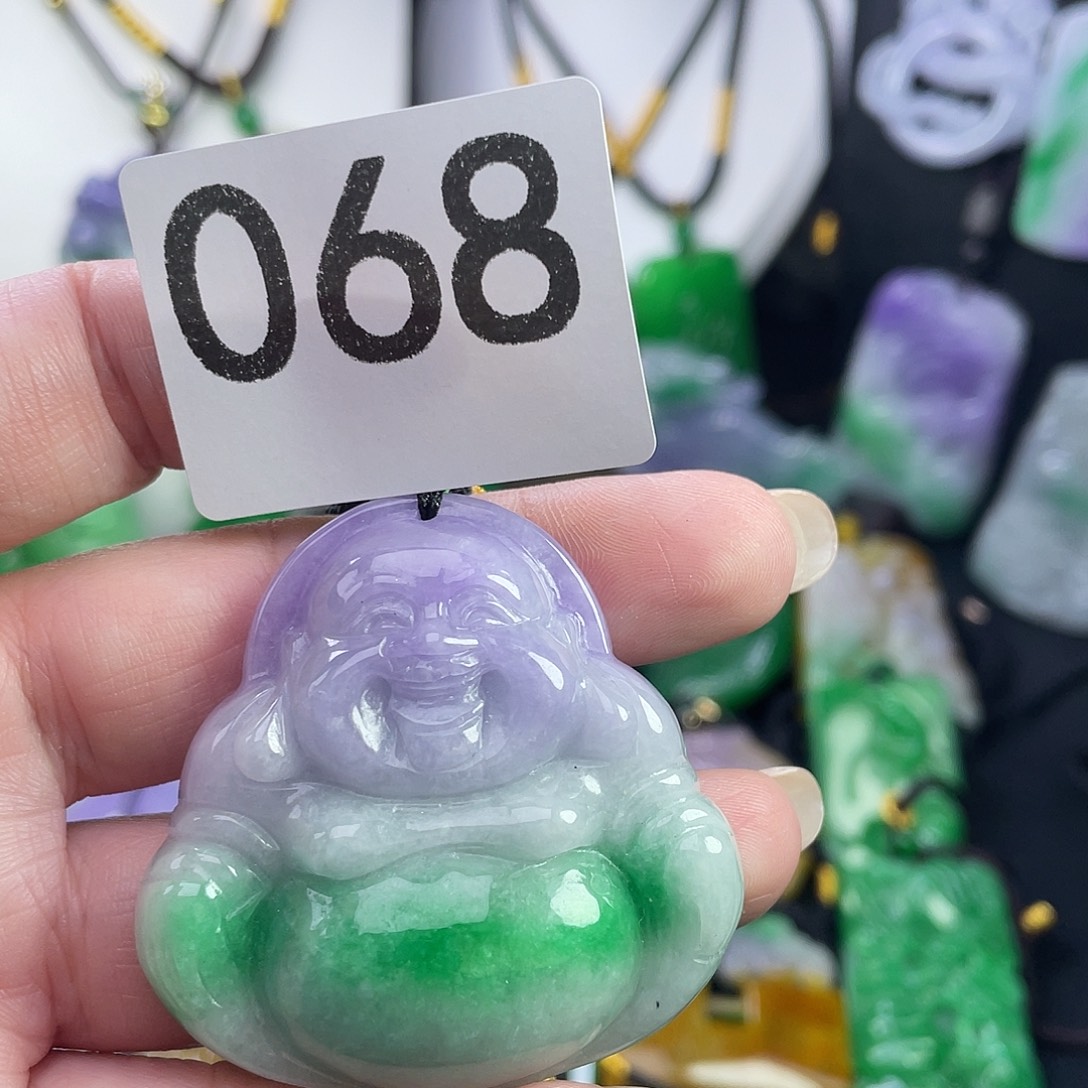 翡翠未镶嵌吊坠(赠链)