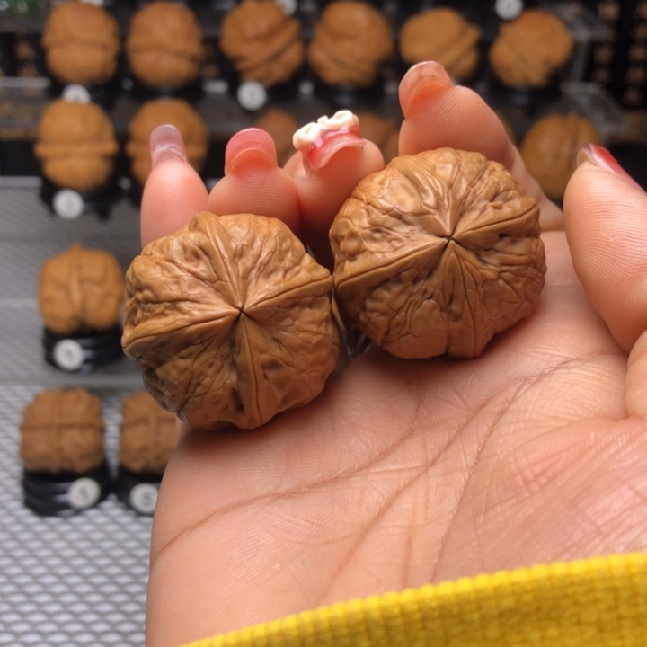 橄榄核吊坠待****?2聚宝四楞