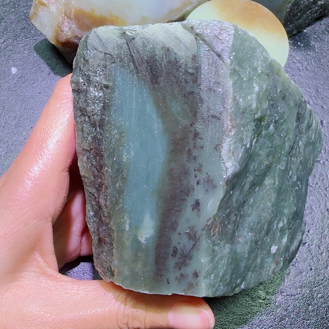 和田玉未镶嵌珠宝半成品