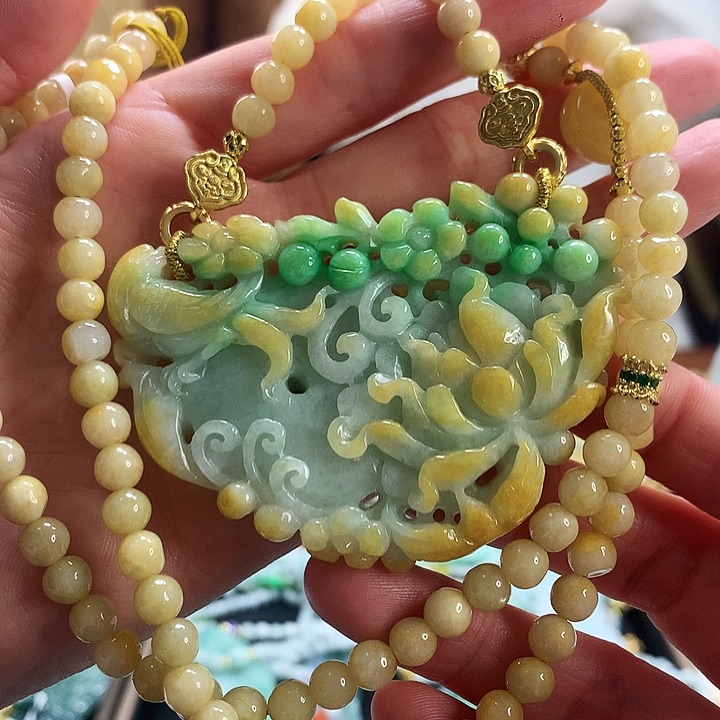 翡翠颈饰未镶嵌吊坠