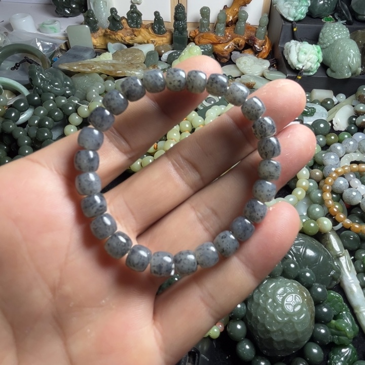 和田玉手串未镶嵌卡8