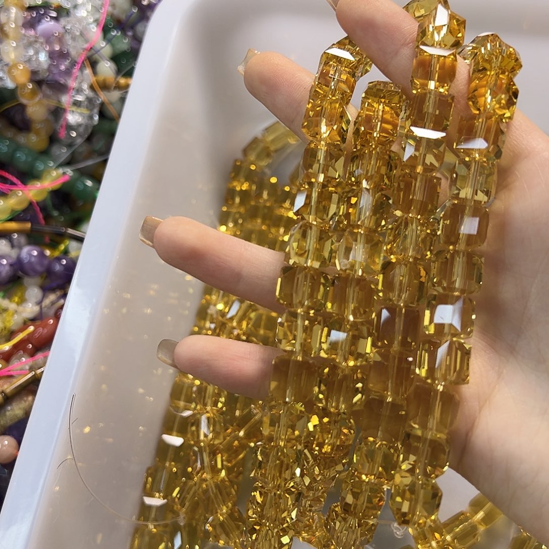 玛瑙/玉髓未镶嵌珠宝半成品压电黄水方糖卡10的33颗