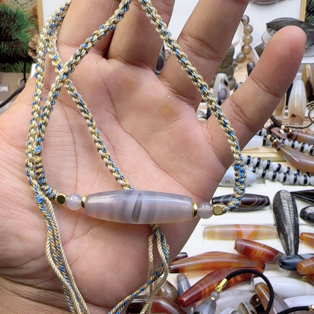 玛瑙/玉髓颈饰未镶嵌