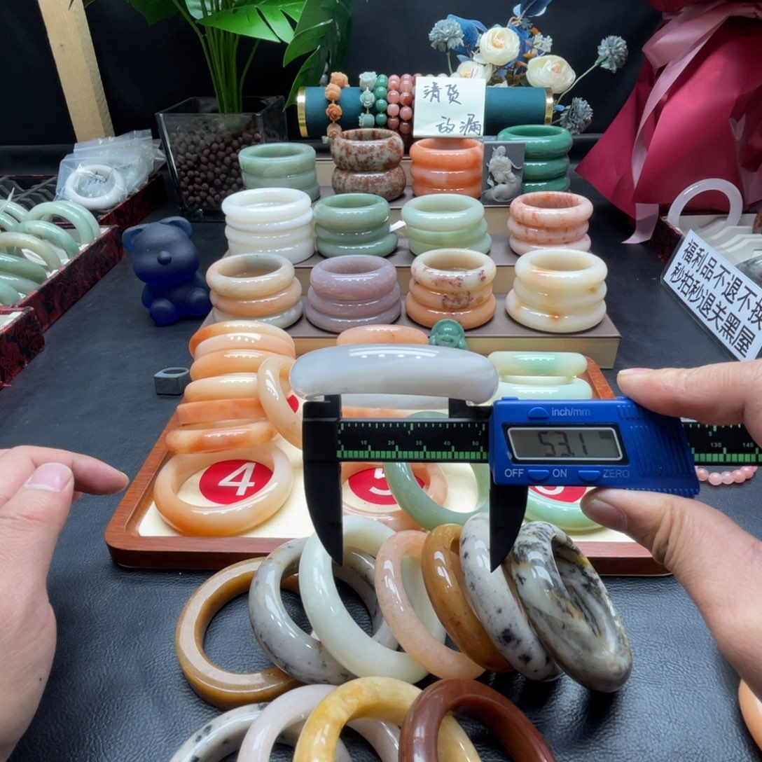 石英质玉未镶嵌手镯