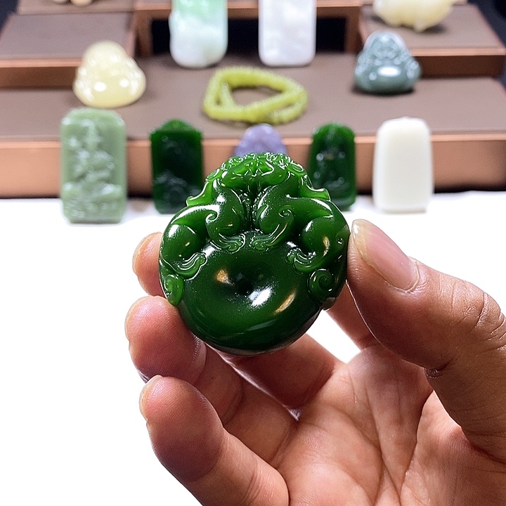 和田玉（糖玉）未镶嵌珠宝奇石