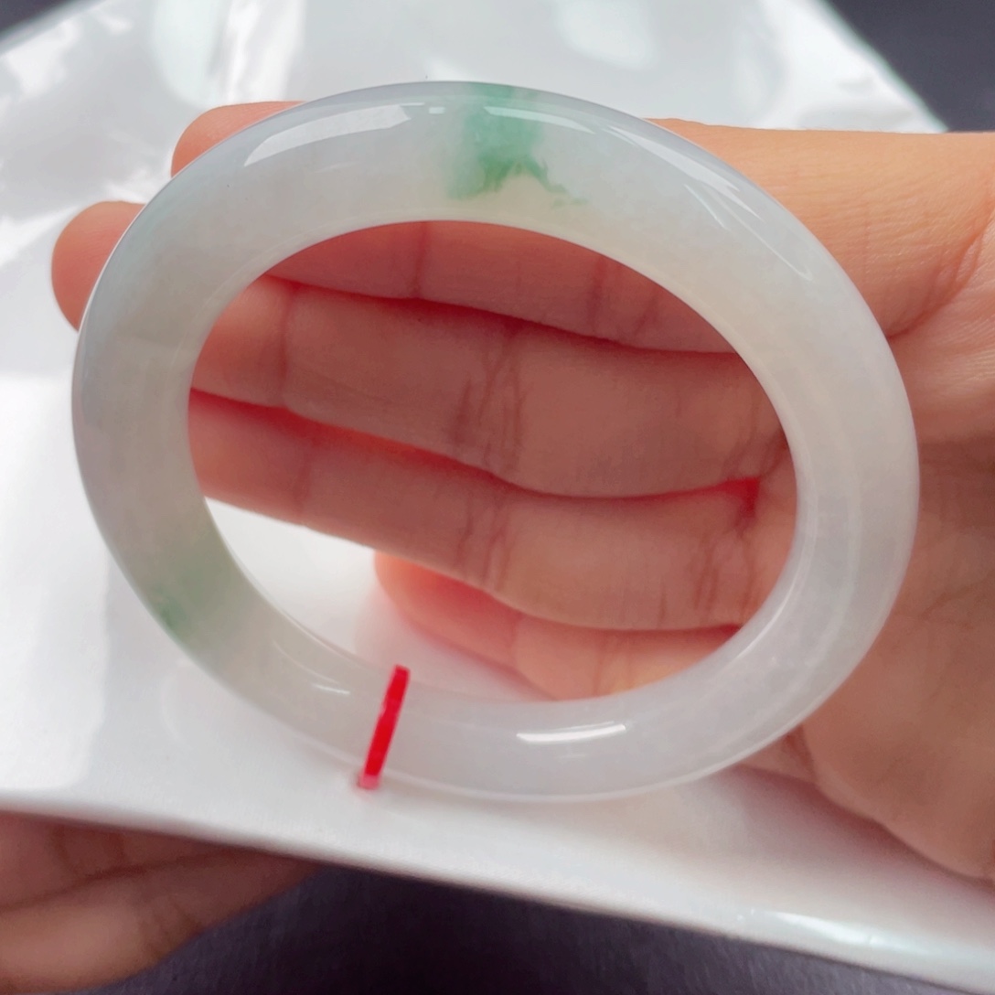 翡翠未镶嵌手镯（圆镯）5253圈