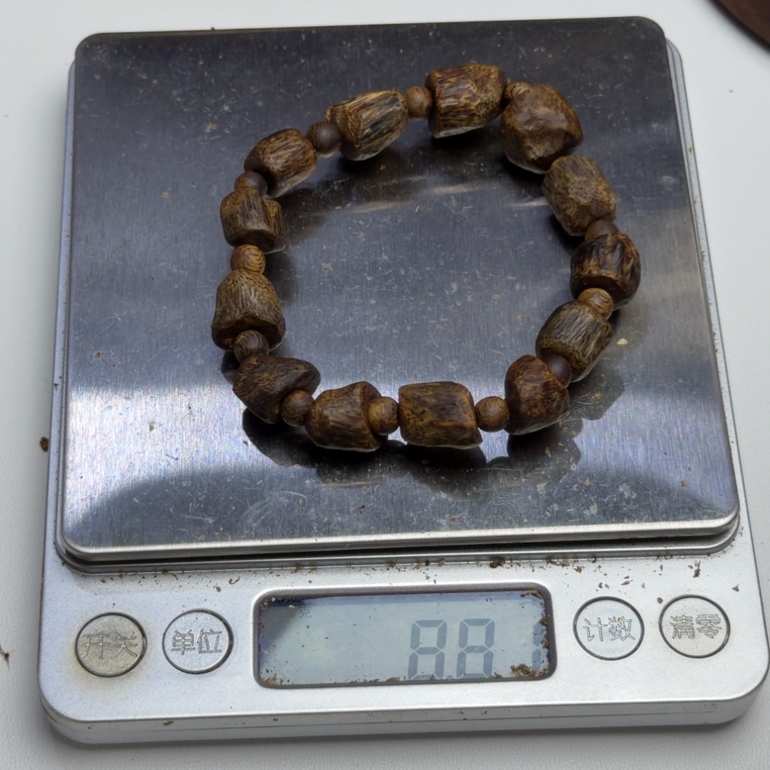 烟***糖沉香碎屑沉香绿棋树丁8.8克