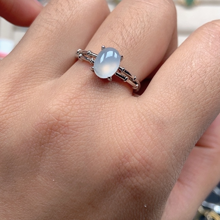 翡翠未镶嵌戒指戒指