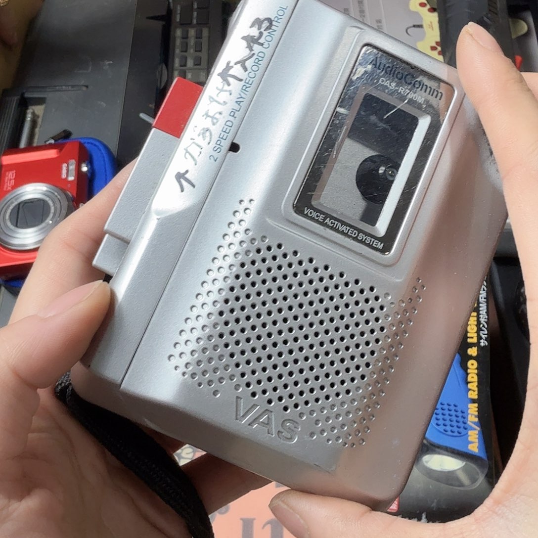 骑***狼中古商品，瑕疵品，不保好坏。813