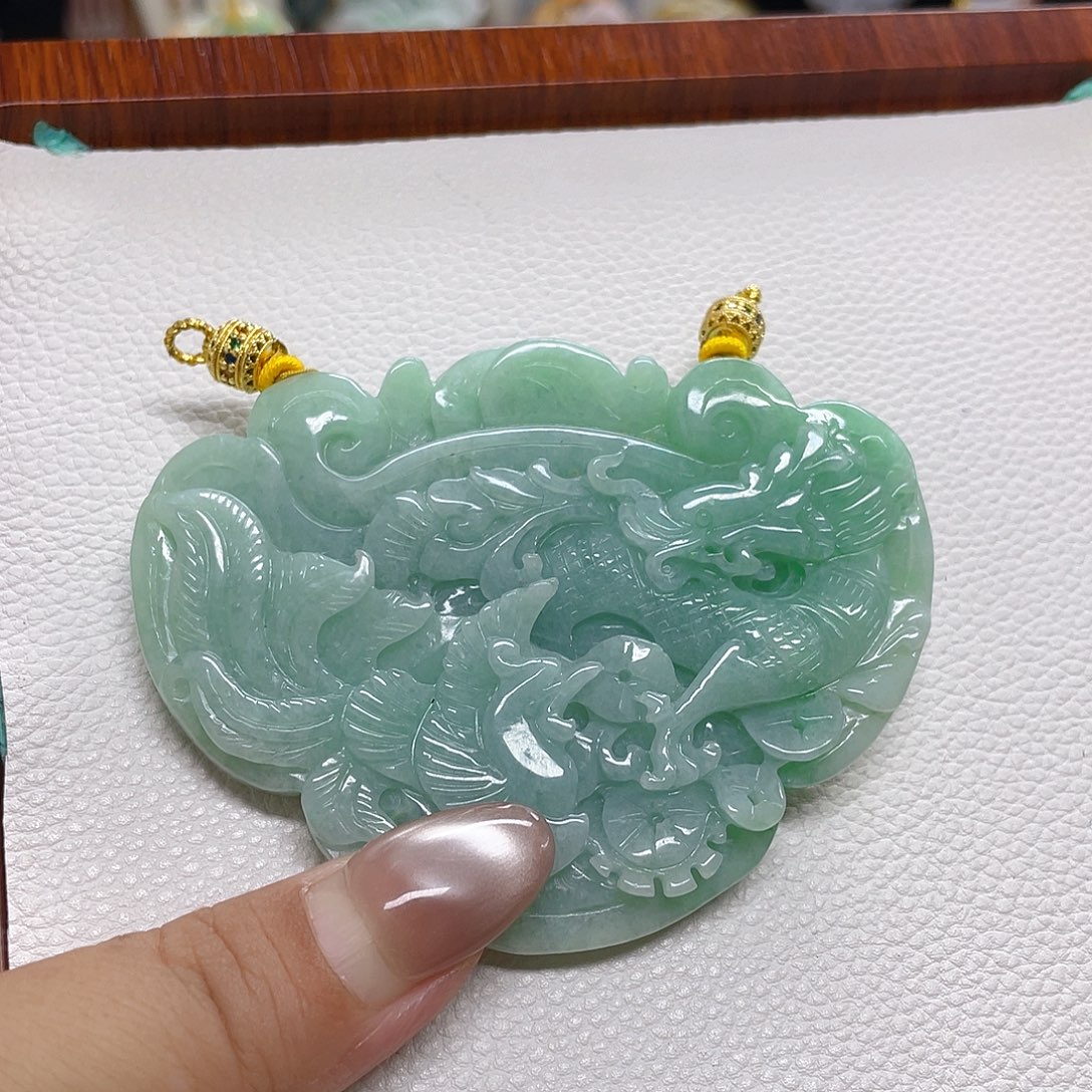 翡翠未镶嵌颈饰翡翠龙凤锁