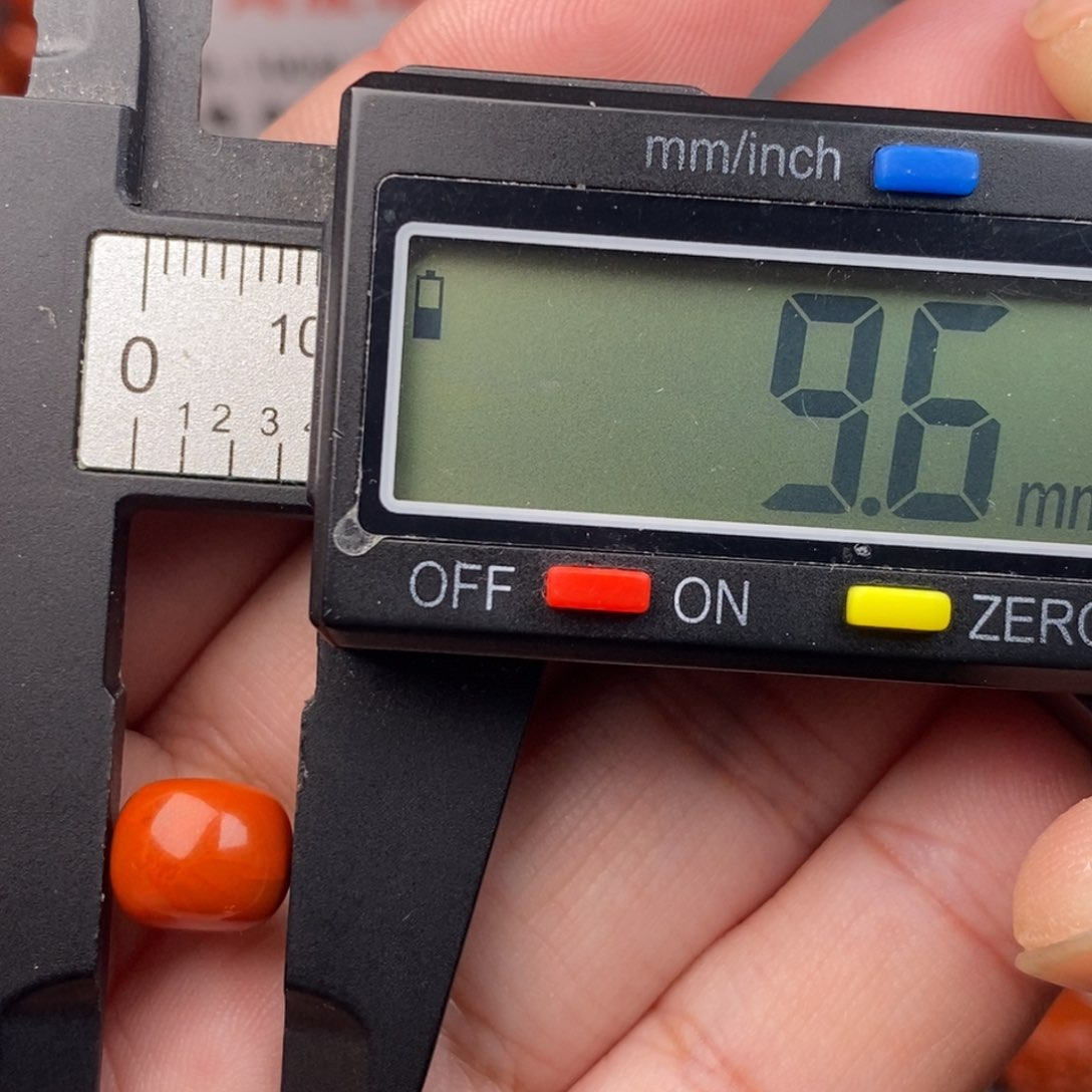 南红玛瑙配饰未镶嵌