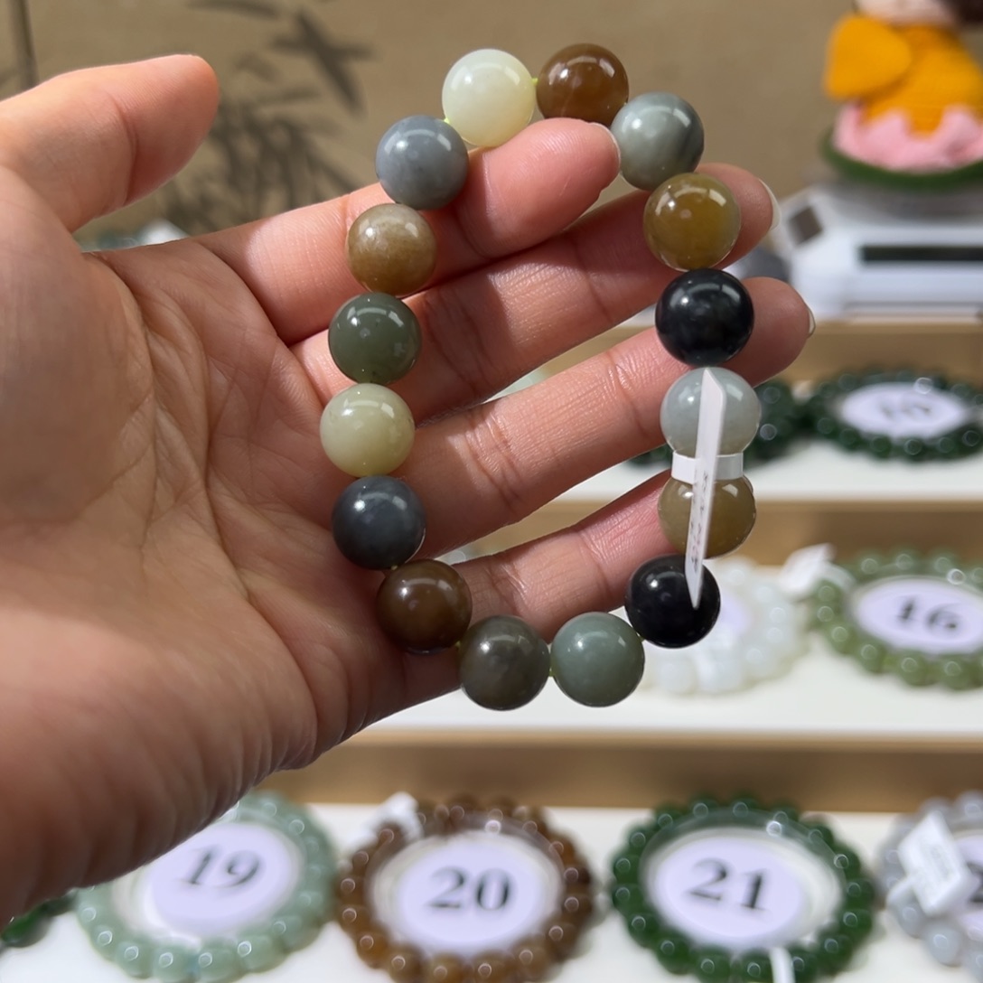 和田玉未镶嵌手串