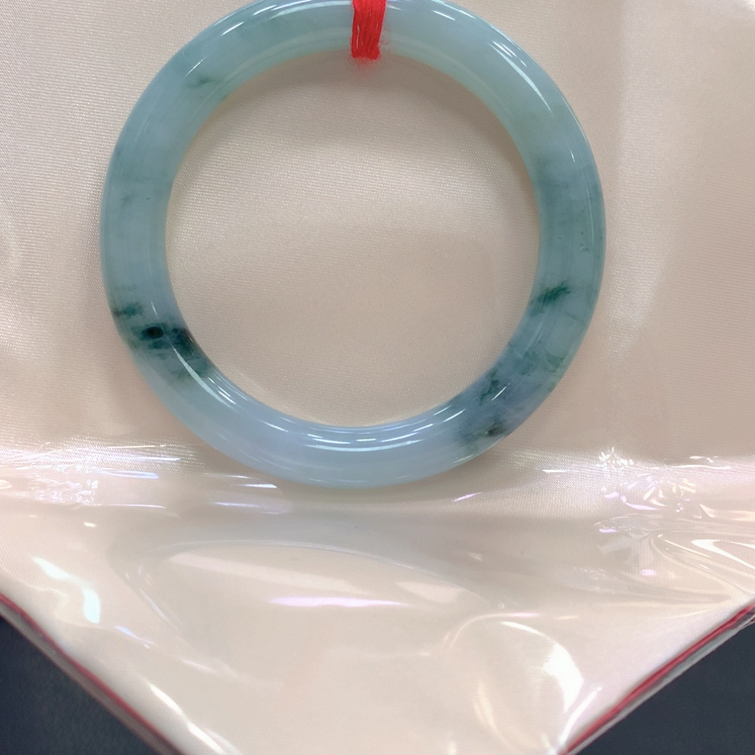 翡翠未镶嵌手镯翡翠4