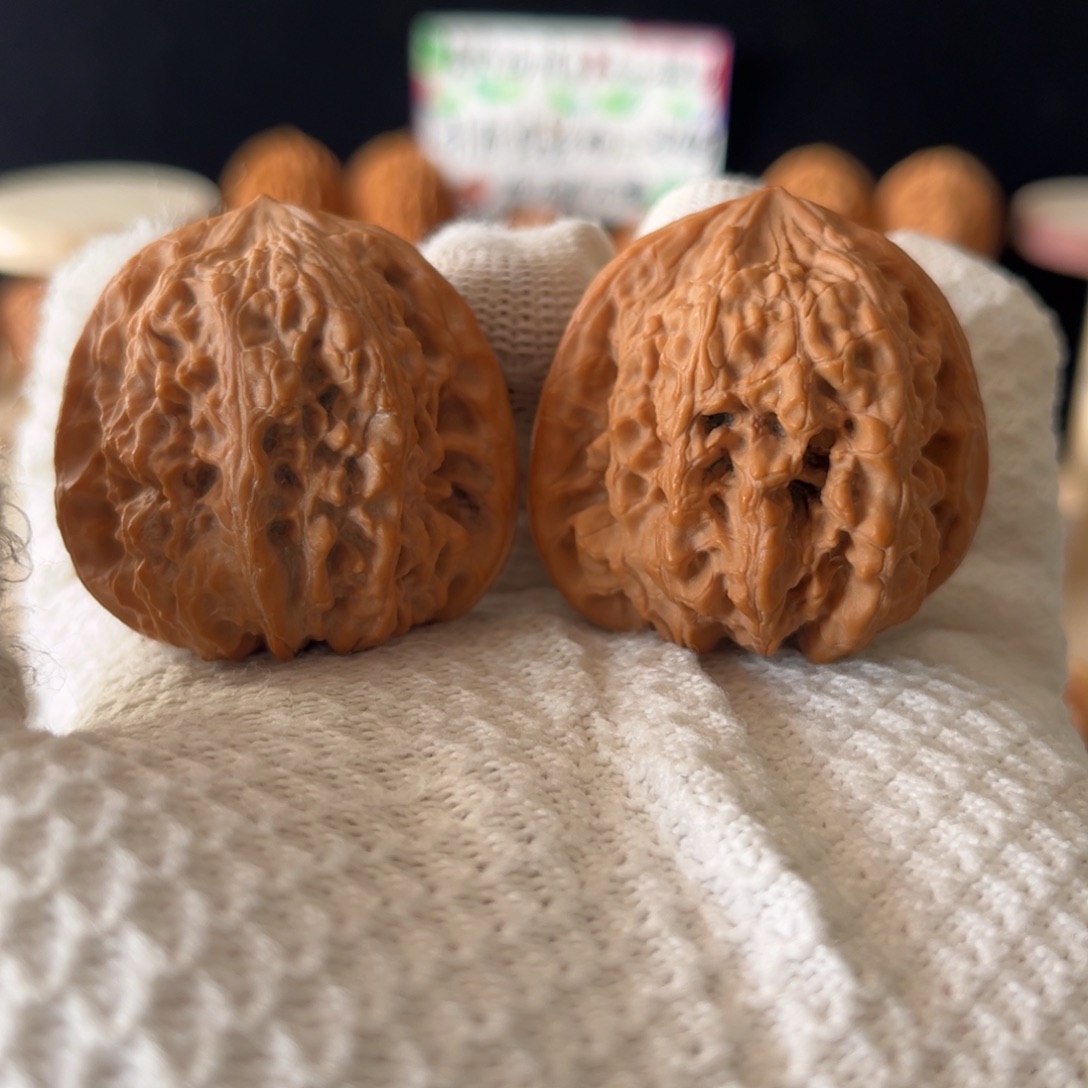 文玩核桃吊坠平谷凹底40