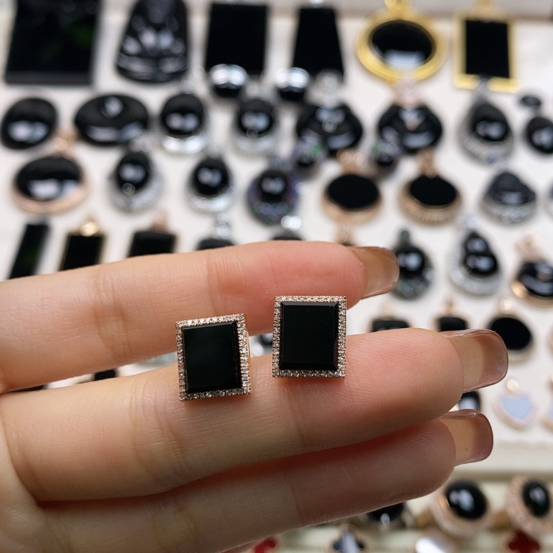 翡翠18K金镶嵌耳饰