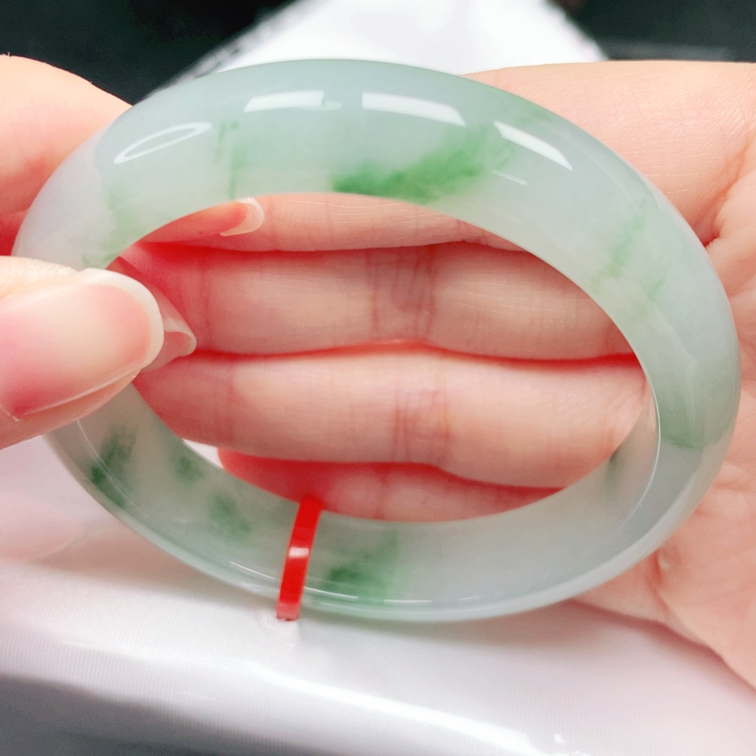 翡翠未镶嵌手镯54圈