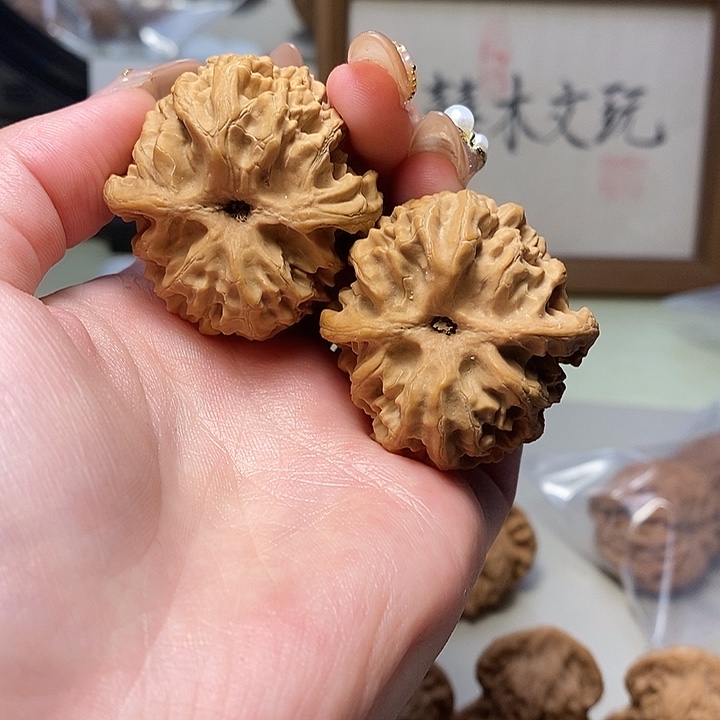 洛***.吊坠文玩核桃11111111111111
