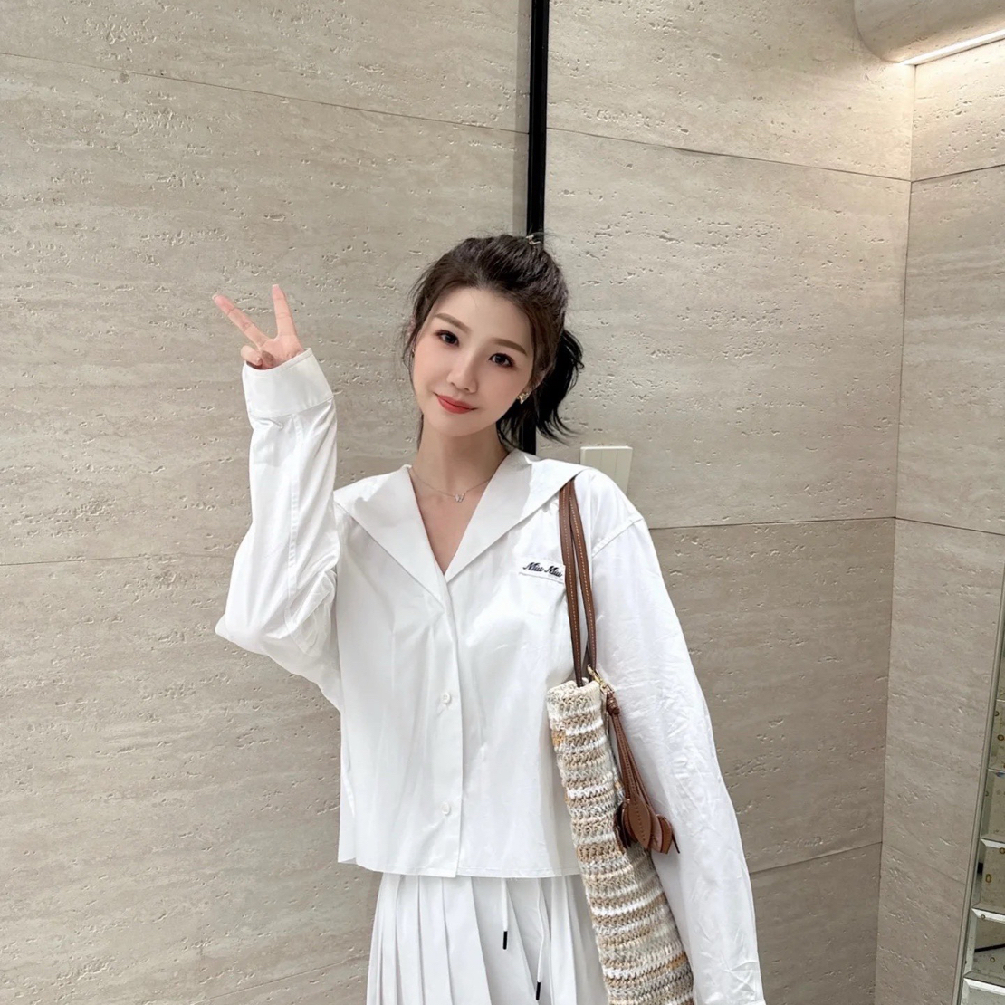99新 MIU MIU/缪缪 D500850/白色海军领学院风长袖衬衫 /36码