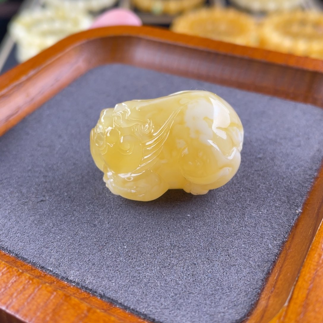 琥珀颈饰未镶嵌蜜蜡吊坠