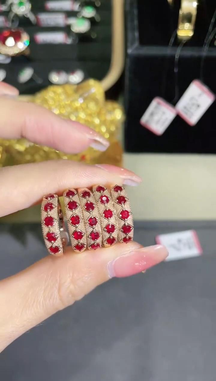 【补贴款】18K金镶嵌天然红宝石戒指排戒 多样性发其一