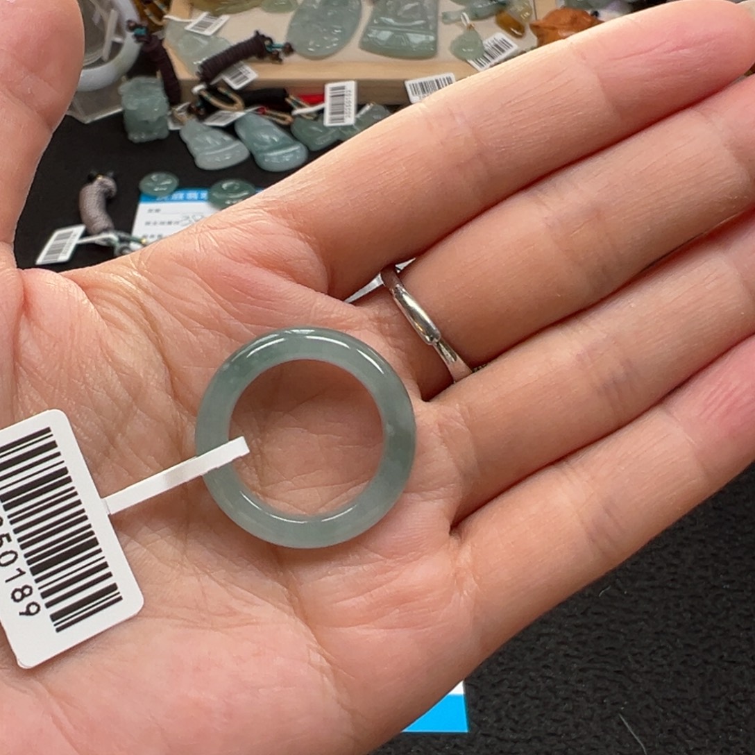 翡翠未镶嵌颈饰天然A货缅甸翡翠