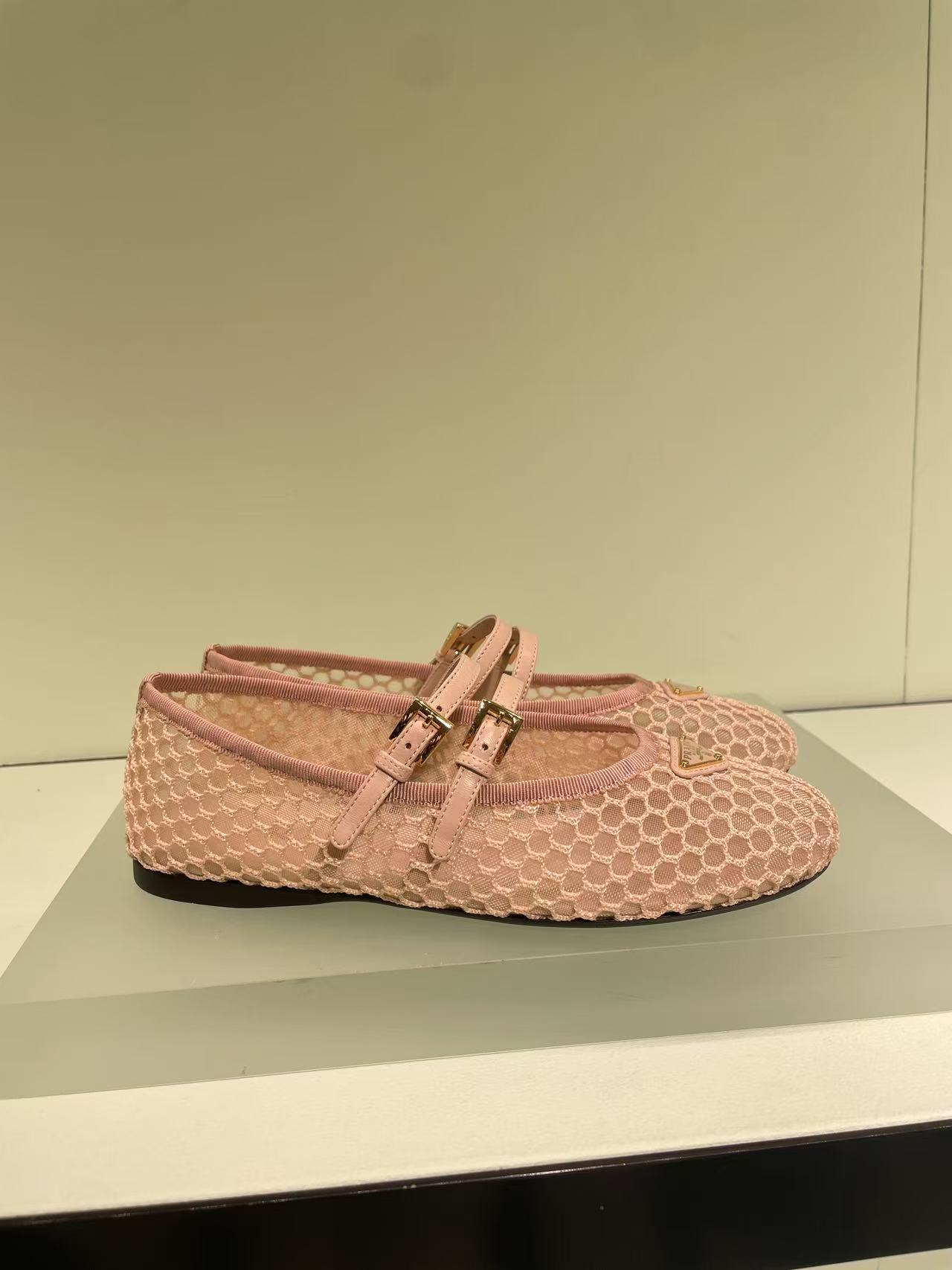 全新未使用 Prada/普拉达 百搭女士女款舒适时尚软底芭蕾平底鞋