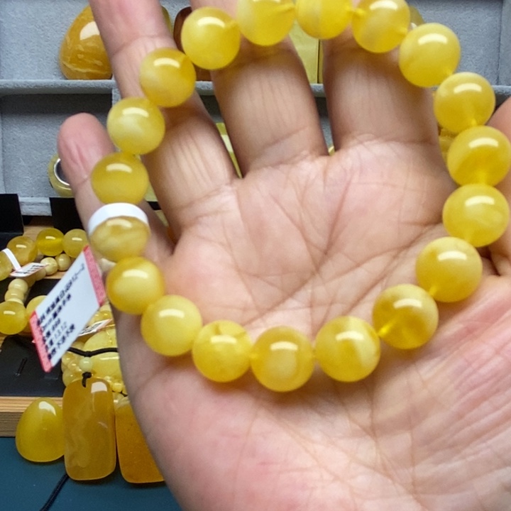 琥珀未镶嵌裸石手串