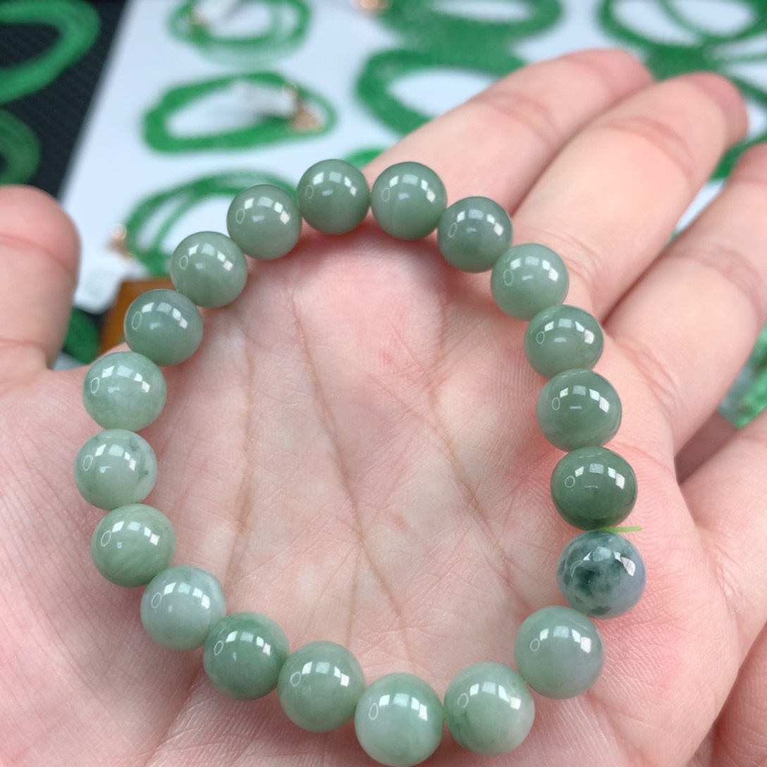 翡翠手链未镶嵌翡翠