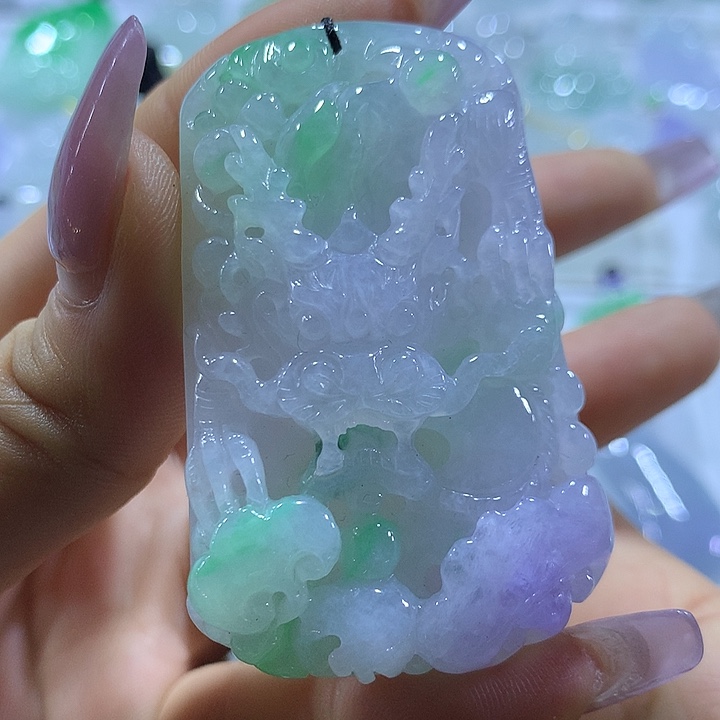 玫***香翡翠未镶嵌颈饰天然翡翠A货吊坠