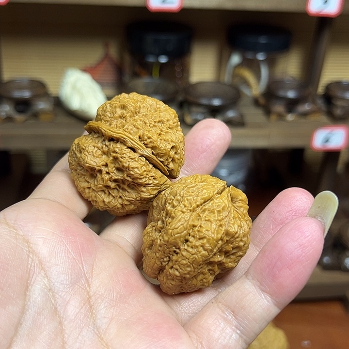 星***人文玩核桃吊坠蝴蝶蟾