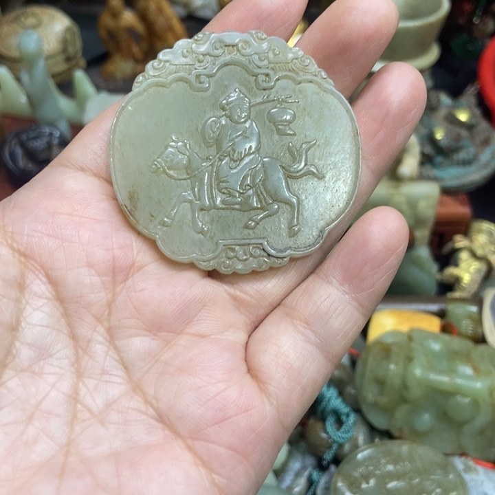 未镶嵌和田玉（糖玉）挂件