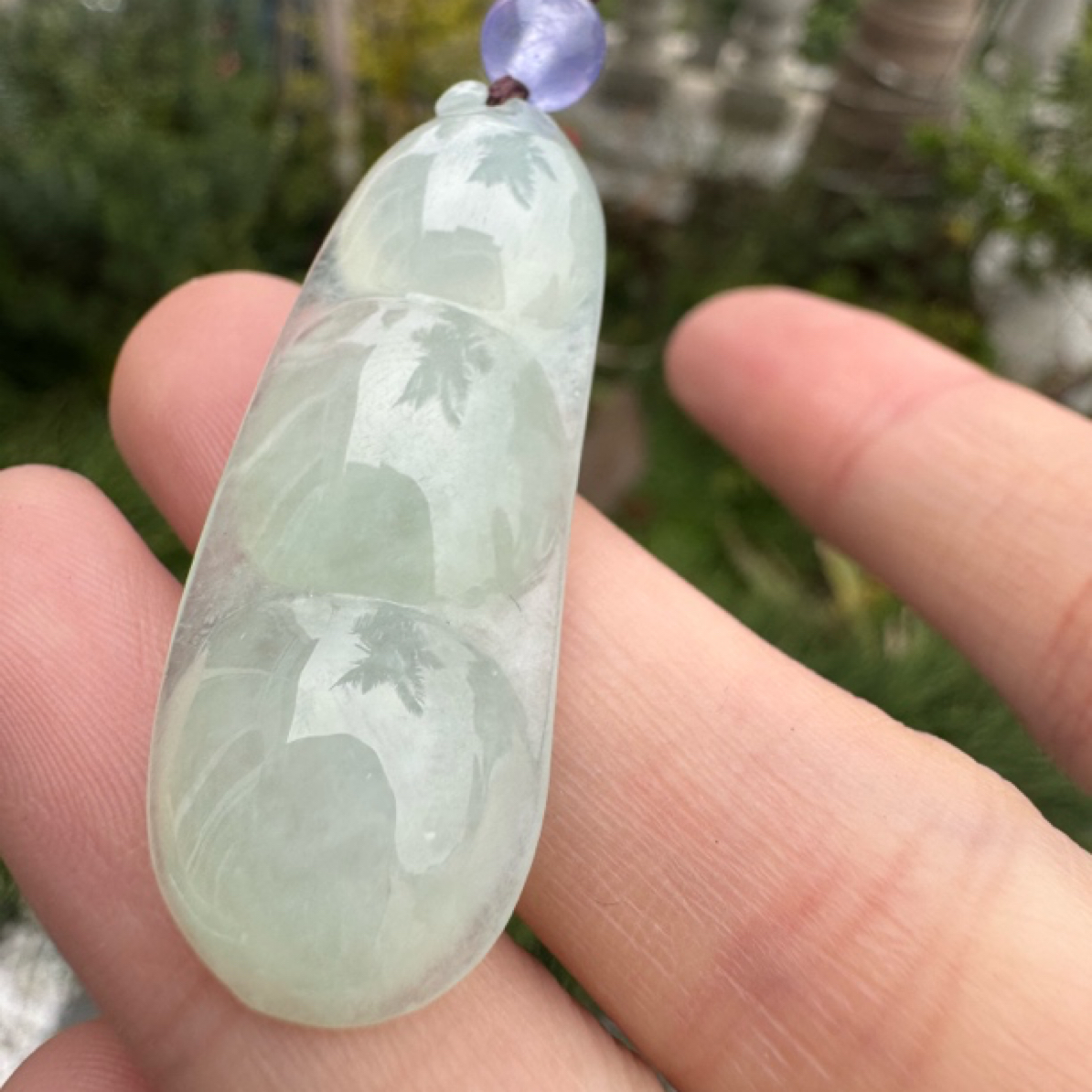 天然A货翡翠福豆吊坠晴绿底冰透水润39.1*14.9*8