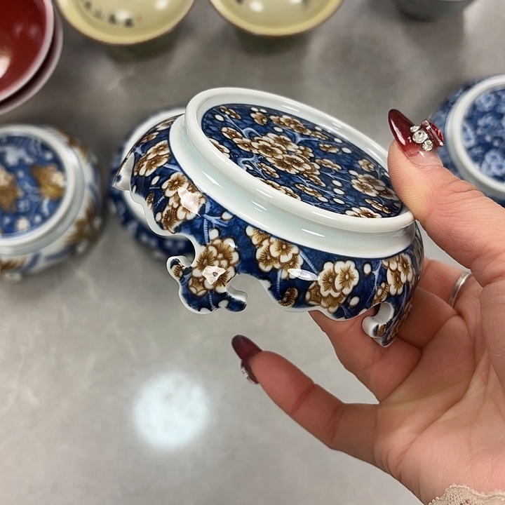 摆件陶釉里金冰梅板凳杯垫