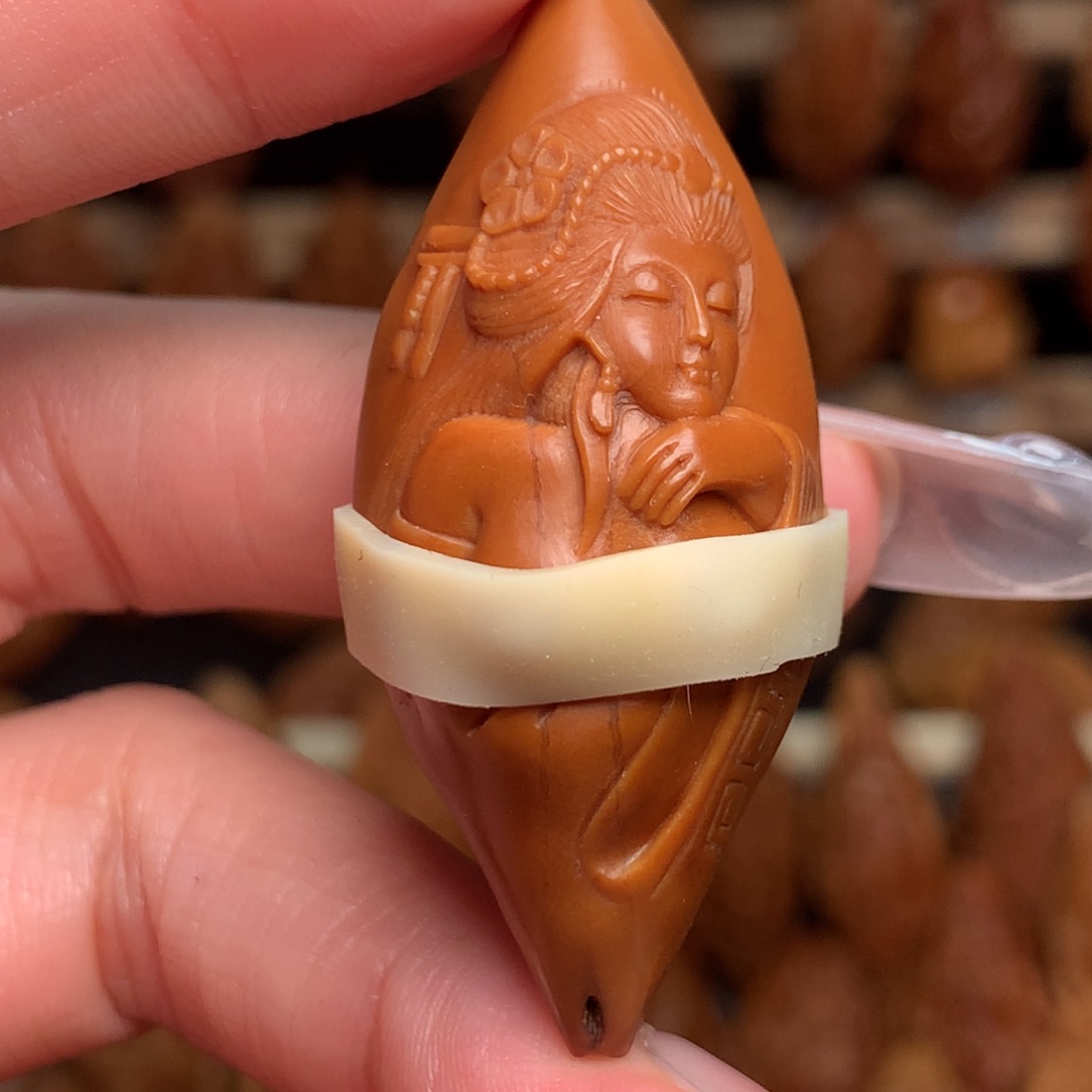 把件橄榄核一**雨贵妃美女