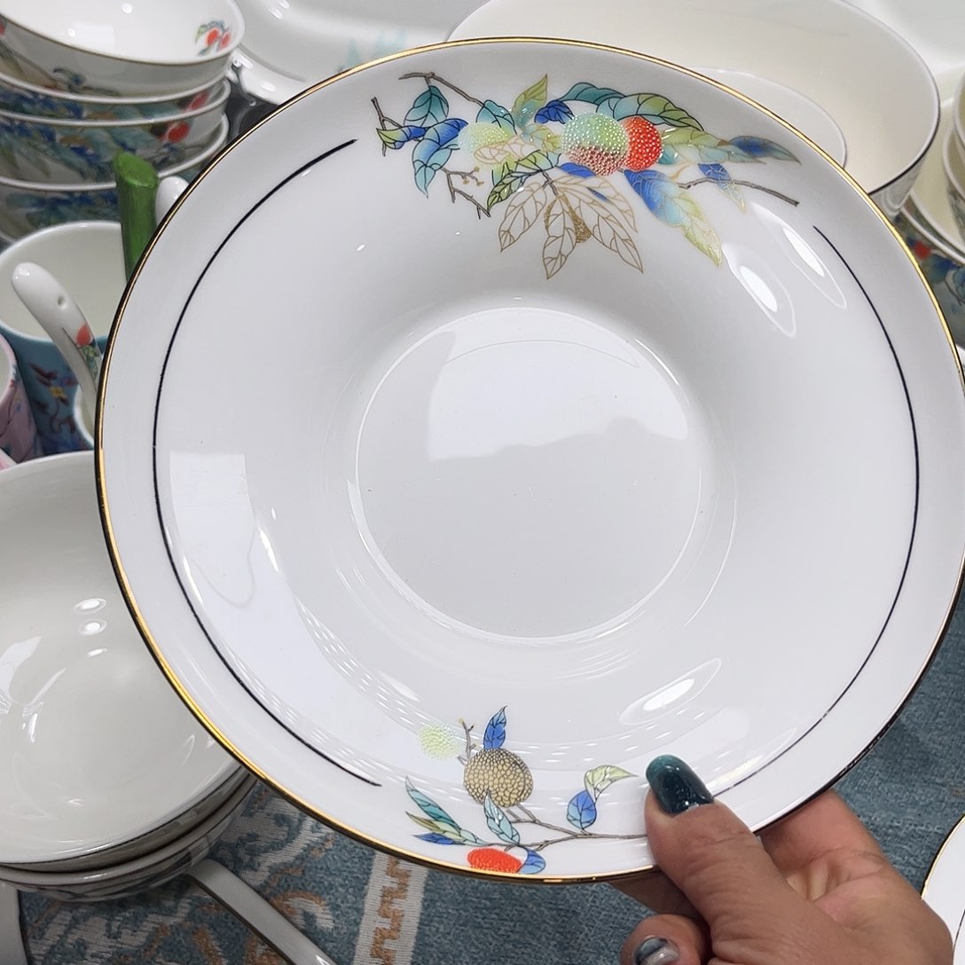 瓷片荔枝草莓深盘两个