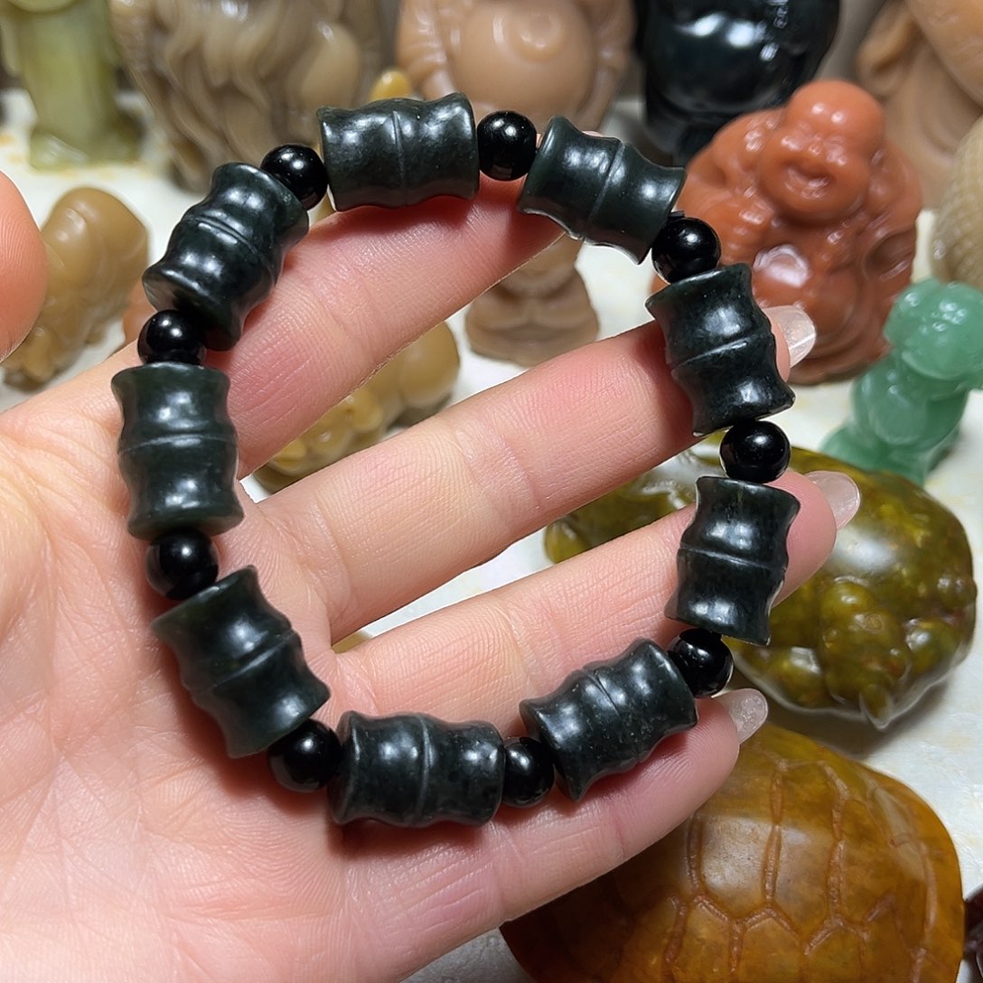 白玉菩提吊坠白玉菩提吊坠