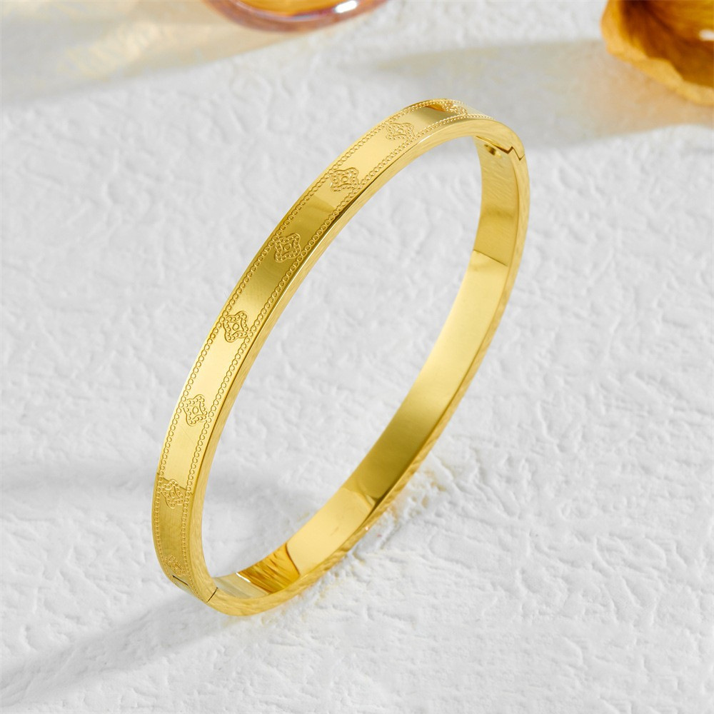 24-KK129轻奢时尚精美四叶草开口黄色手镯