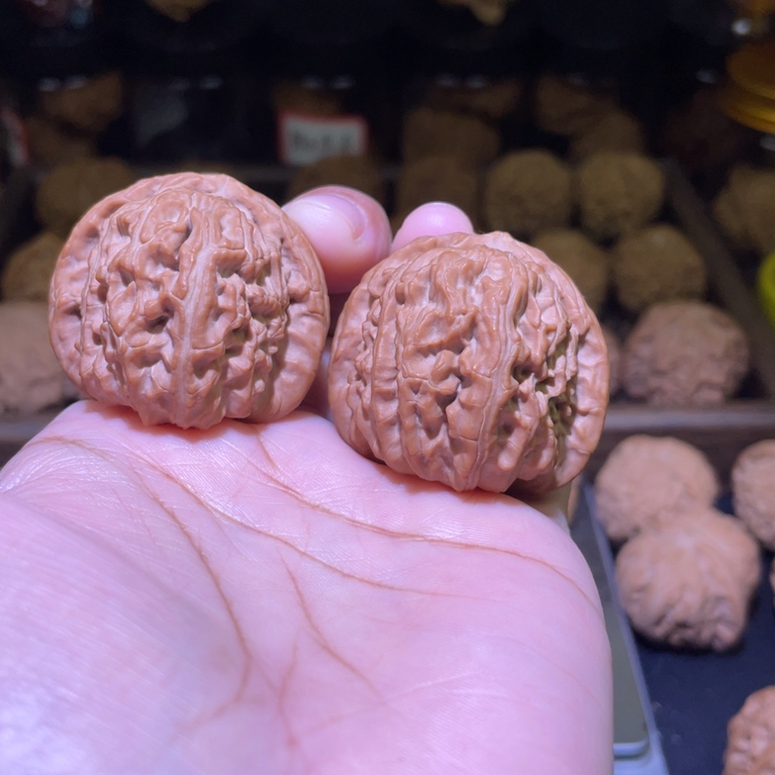 文玩核桃把件三角白