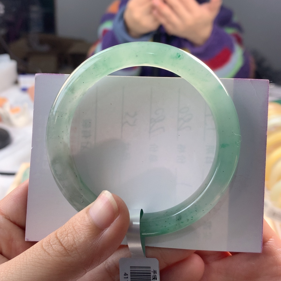 石英质玉手镯未镶嵌55