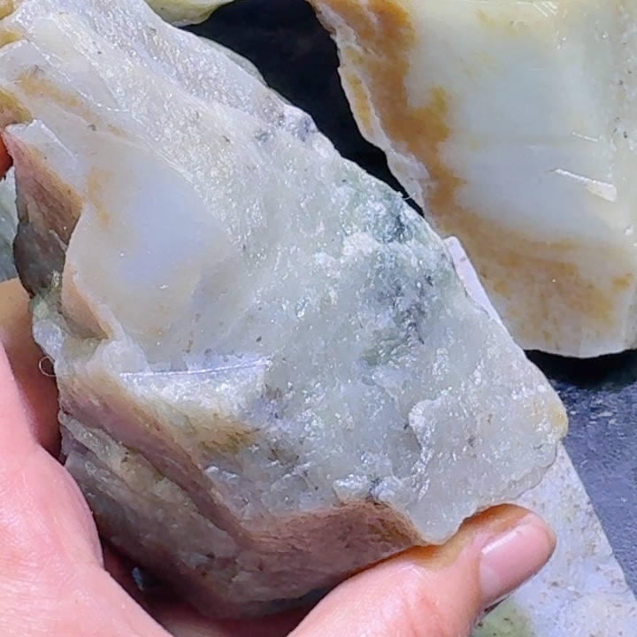 和田玉未镶嵌珠宝半成品