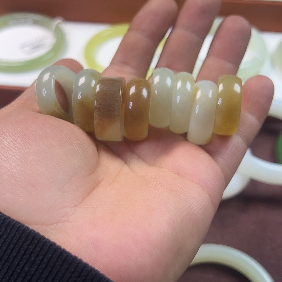 未镶嵌手镯和田玉多样性随机发货