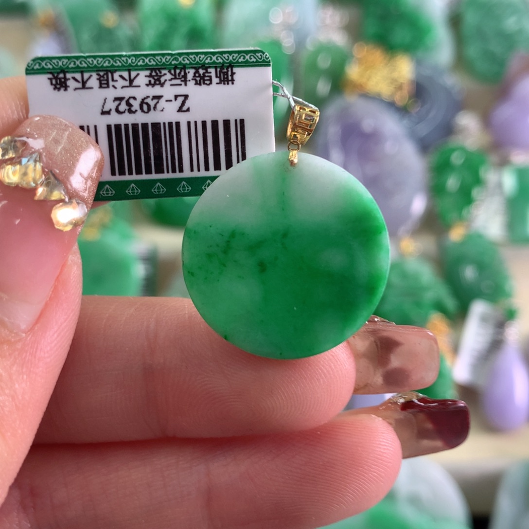 翡翠吊坠(不含链)18K金镶嵌