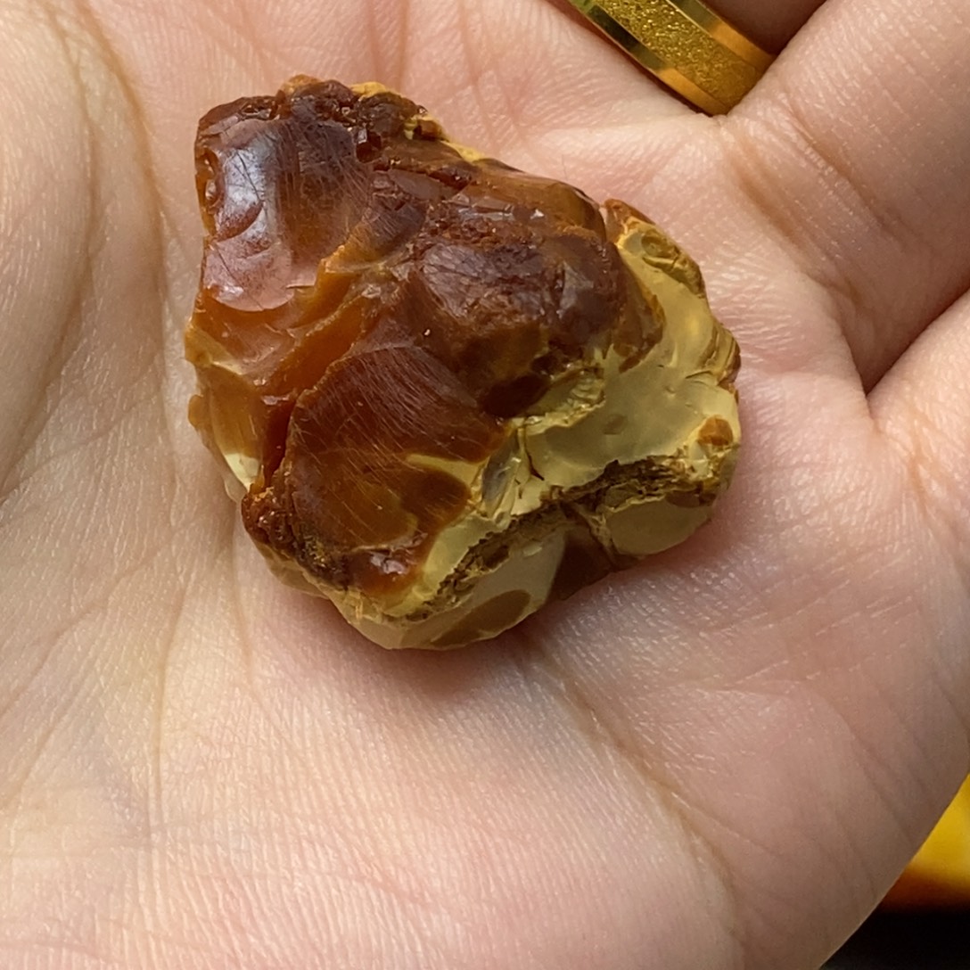 定制琥珀未镶嵌蜜蜡