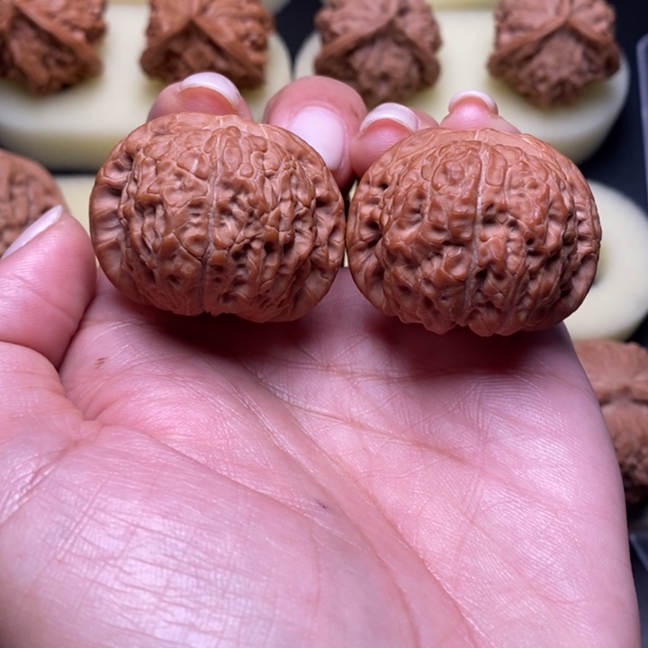 允***。文玩核桃吊坠血麒麟38