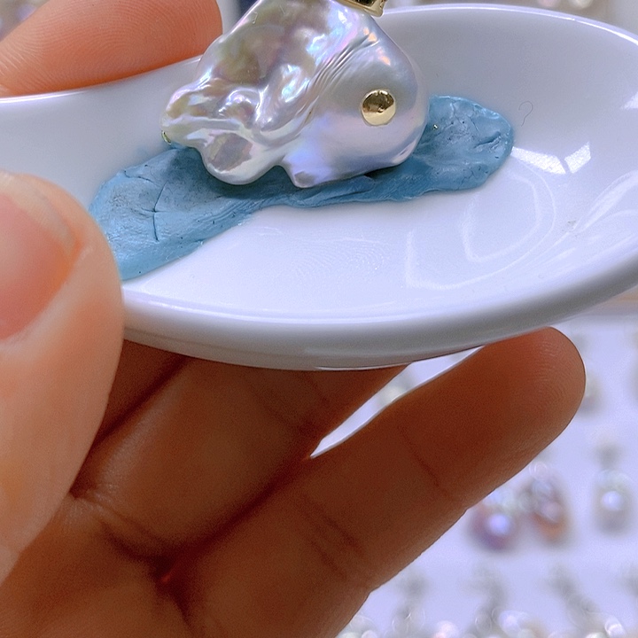 淡水珍珠颈饰合金