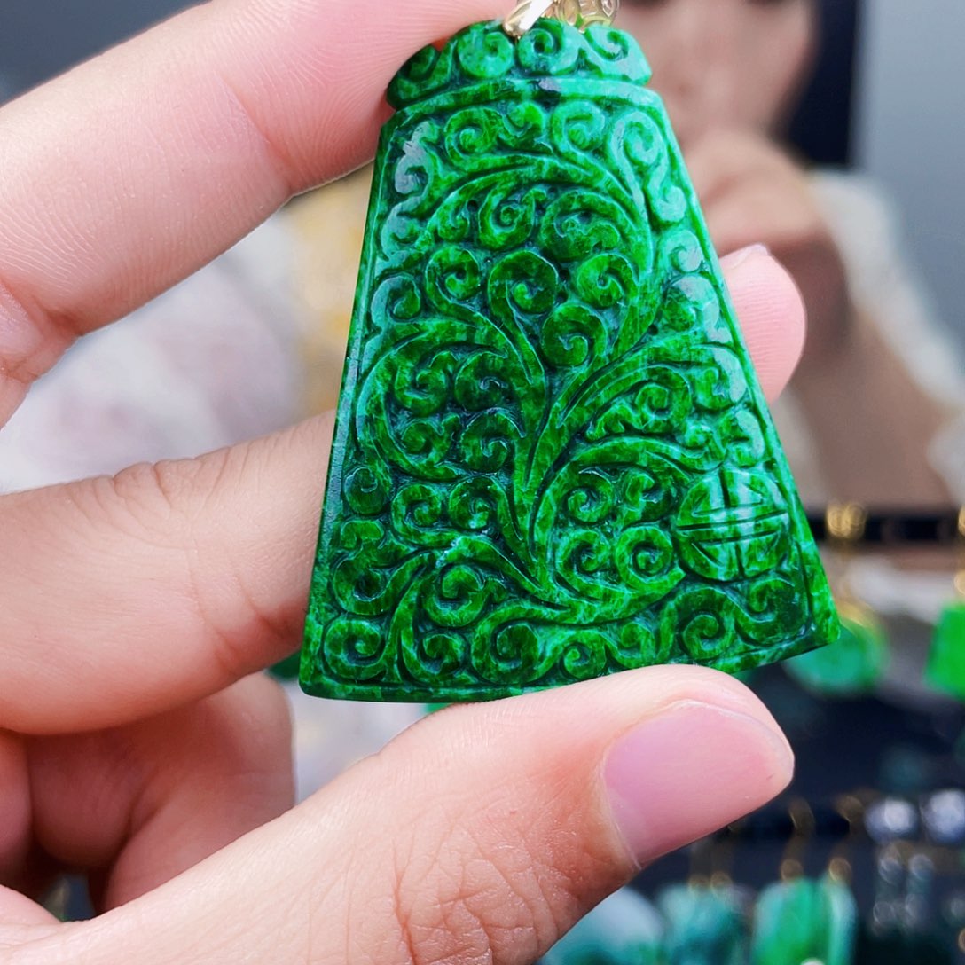 翡翠18K金镶嵌耳饰饰品