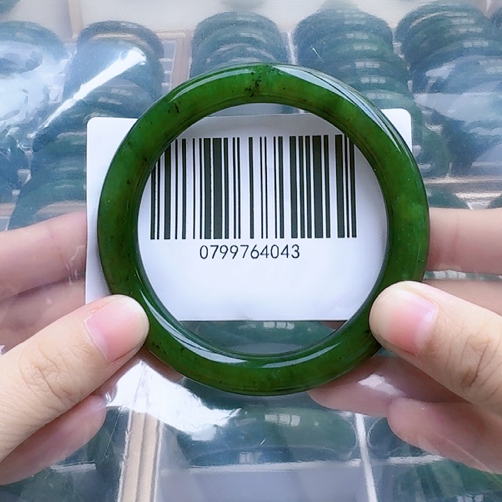 和田玉（碧玉）手镯未镶嵌59微瑕