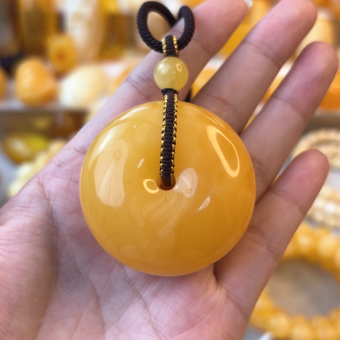 琥珀颈饰未镶嵌蜜蜡