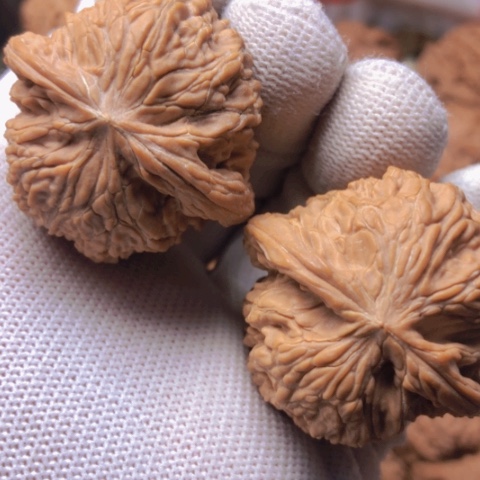 【闪购商品】桃核吊坠磨盘狮子头